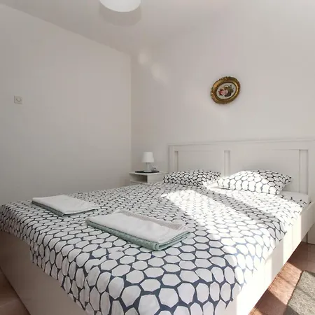 Teljega Guest house Baska (Krk)